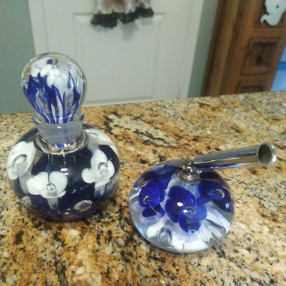 ESTATE LOT ARTIST SIGNED ART GLASS PERFUME BOTTLE PEN HOLDER SET BOB ST CLAIR - Picture 2 of 7